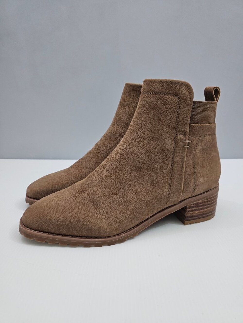 Blondo Shyne Waterproof Ankle Boot Womens 10 Brown Nubuck Lug Sole Comfort NEW
